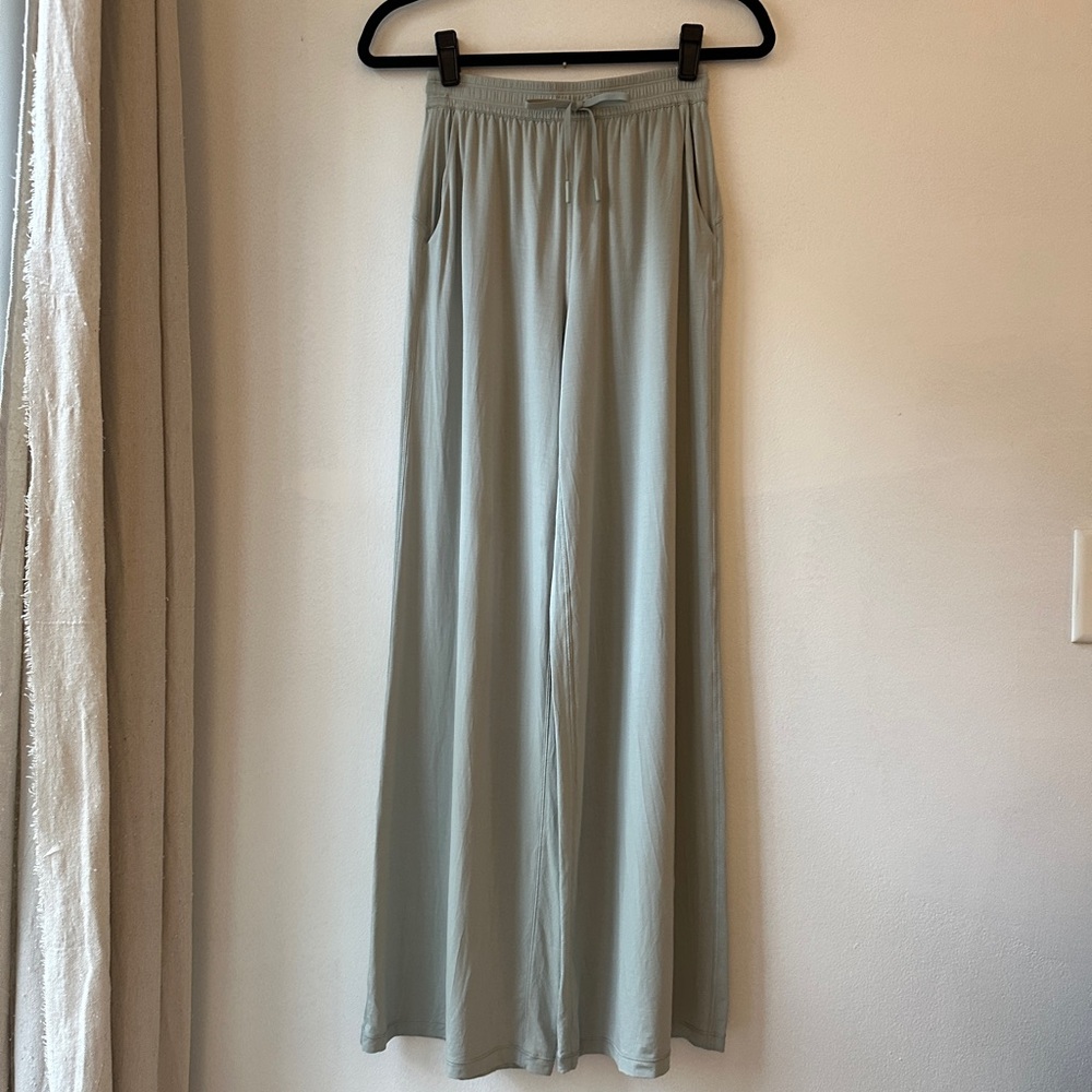 Lululemon Modal High-Rise Wide-Leg Lounge Pant Size 4